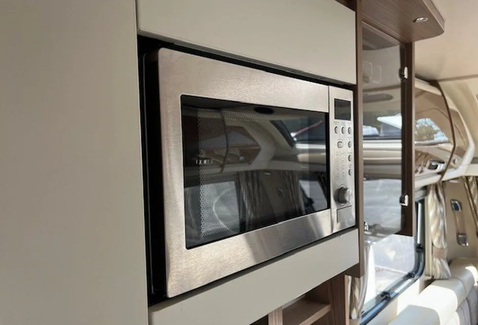 SWIFT  ELEGANCE 530 2016-03-10