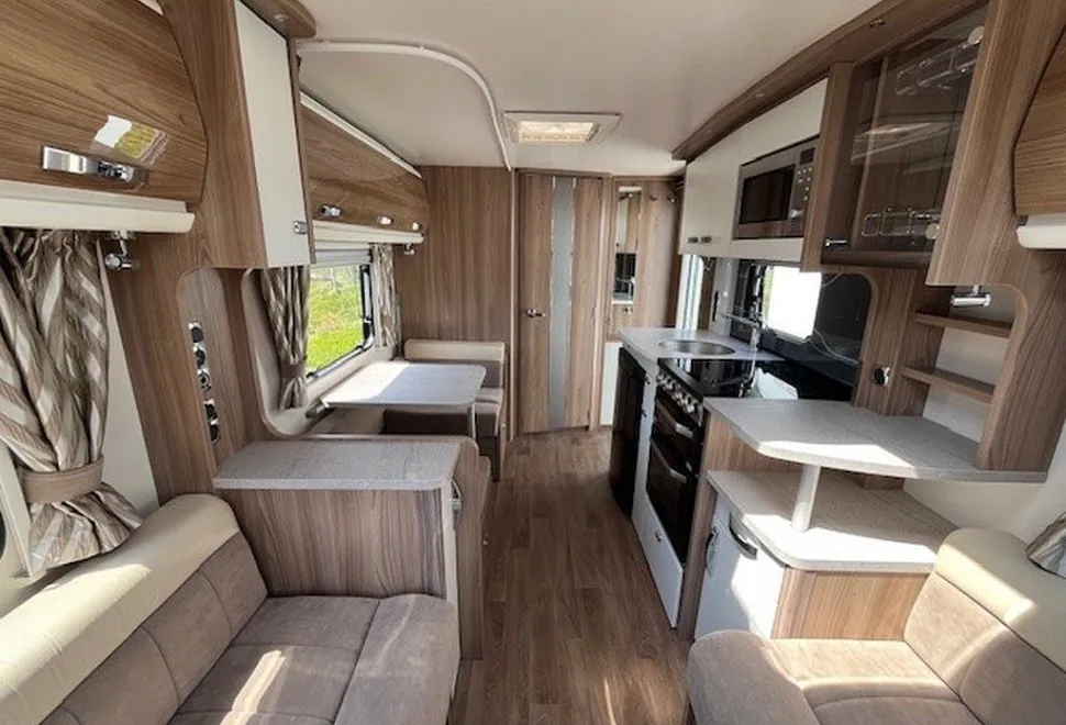 SWIFT  ELEGANCE 530 2016-03-10