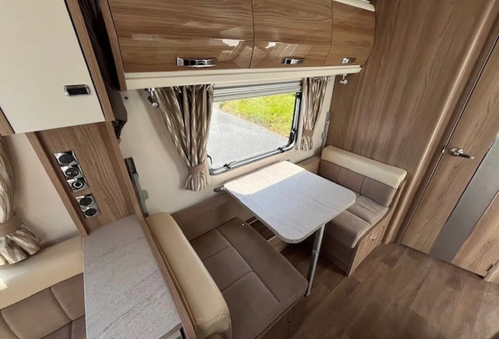 SWIFT  ELEGANCE 530 2016-03-10