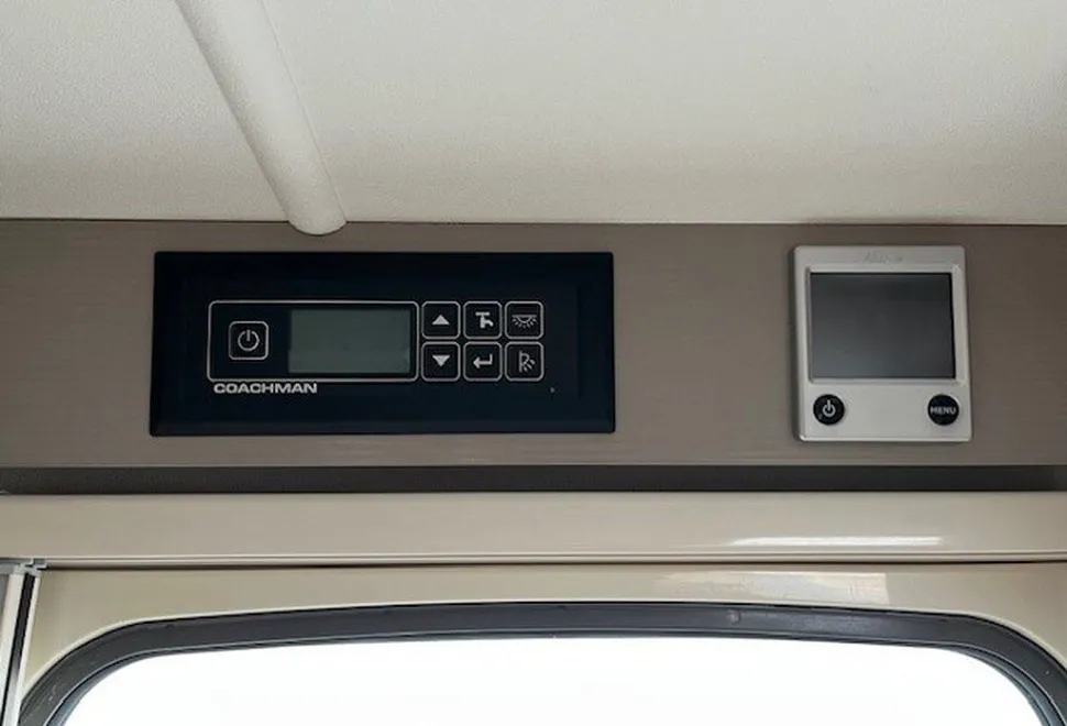 COACHMAN  VIP 575 2018-06-16