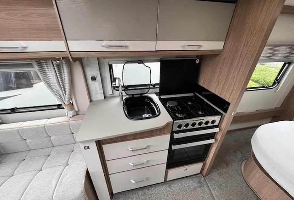 COACHMAN  VIP 575 2018-06-16