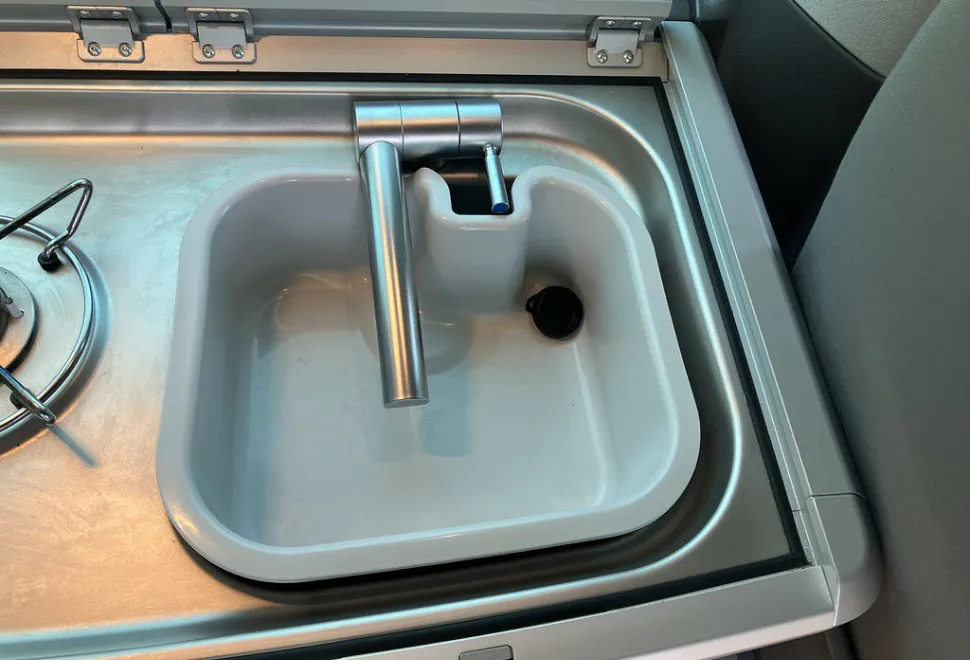 VOLKSWAGEN  CALIFORNIA COAST 2020-03-24