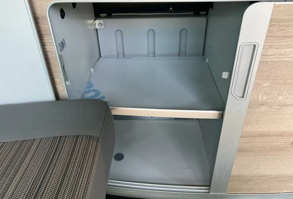 VOLKSWAGEN  CALIFORNIA COAST 2020-03-24