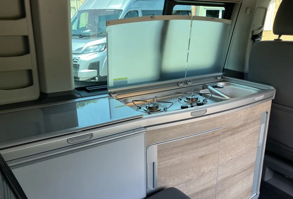 VOLKSWAGEN  CALIFORNIA COAST 2020-03-24