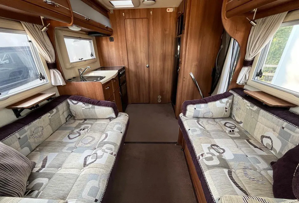 AUTO SLEEPERS  BURFORD 2015-11-18