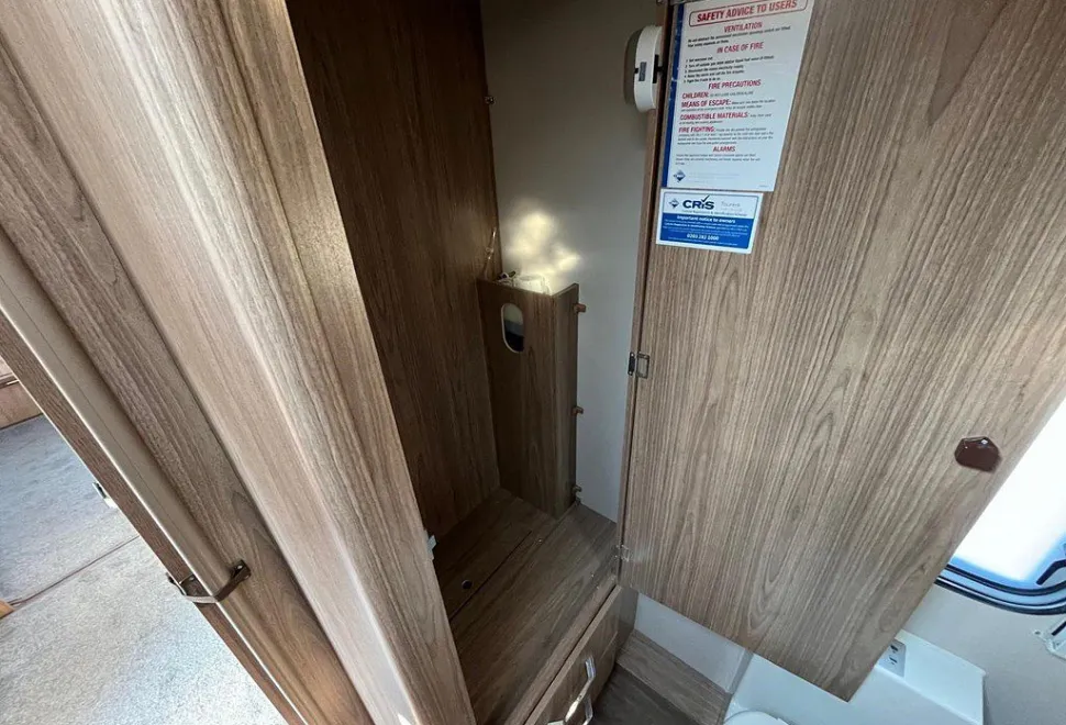 COACHMAN  VIP 460 