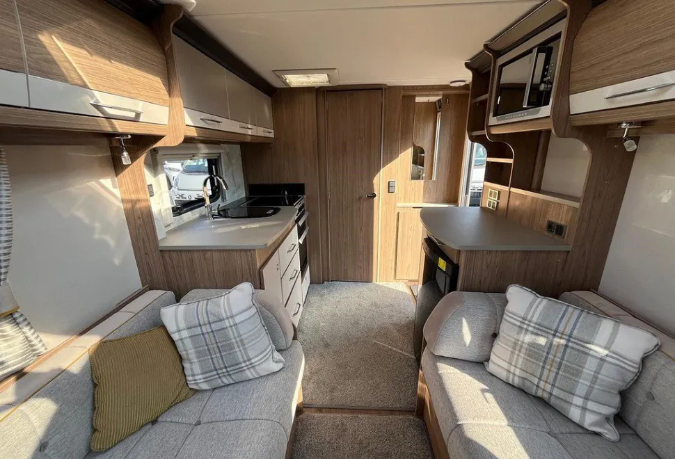 COACHMAN  VIP 460 