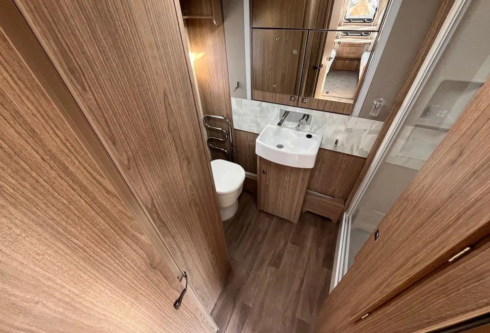 COACHMAN  VIP 460 