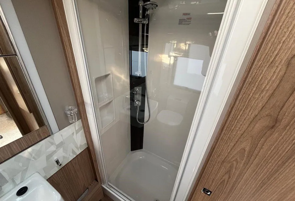 COACHMAN  VIP 460 