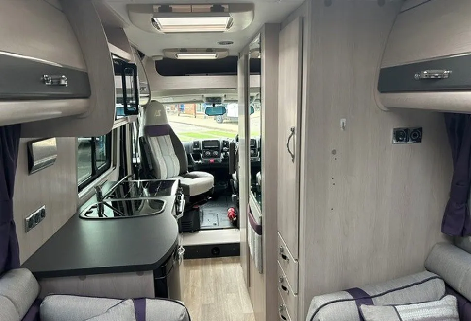AUTO SLEEPERS  WARWICK XL 2019-06-10
