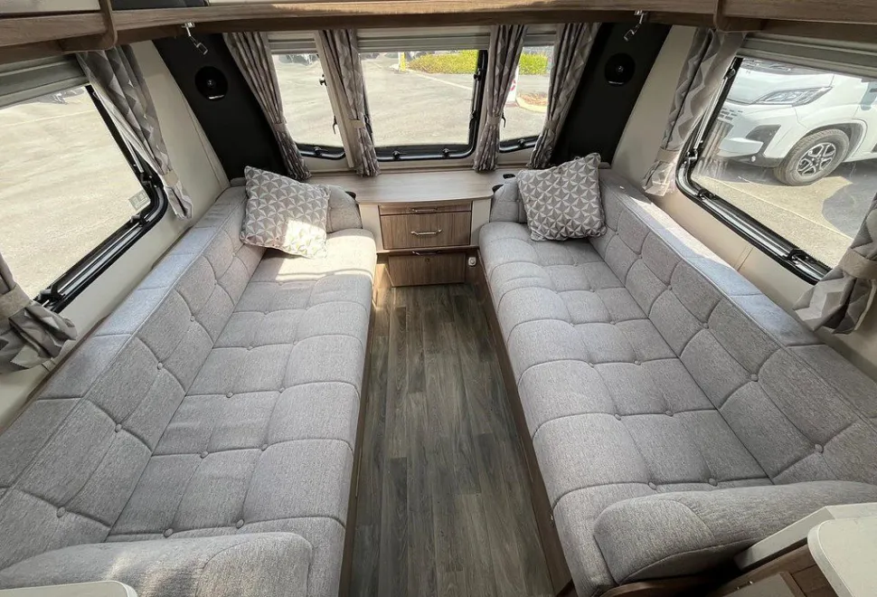 COACHMAN  VIP 460 