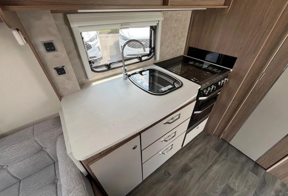 COACHMAN  VIP 460 