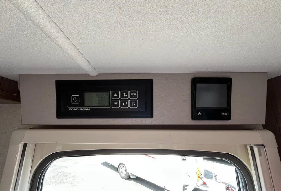 COACHMAN  VIP 460 