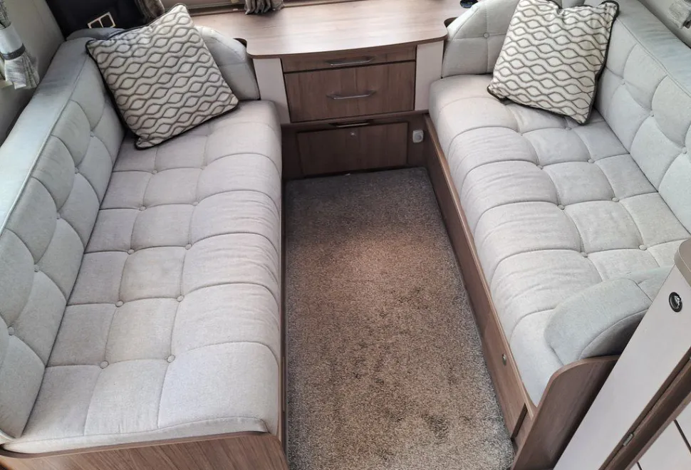 COACHMAN  VIP 575 