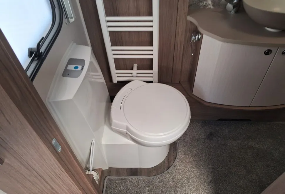 COACHMAN  VIP 575 