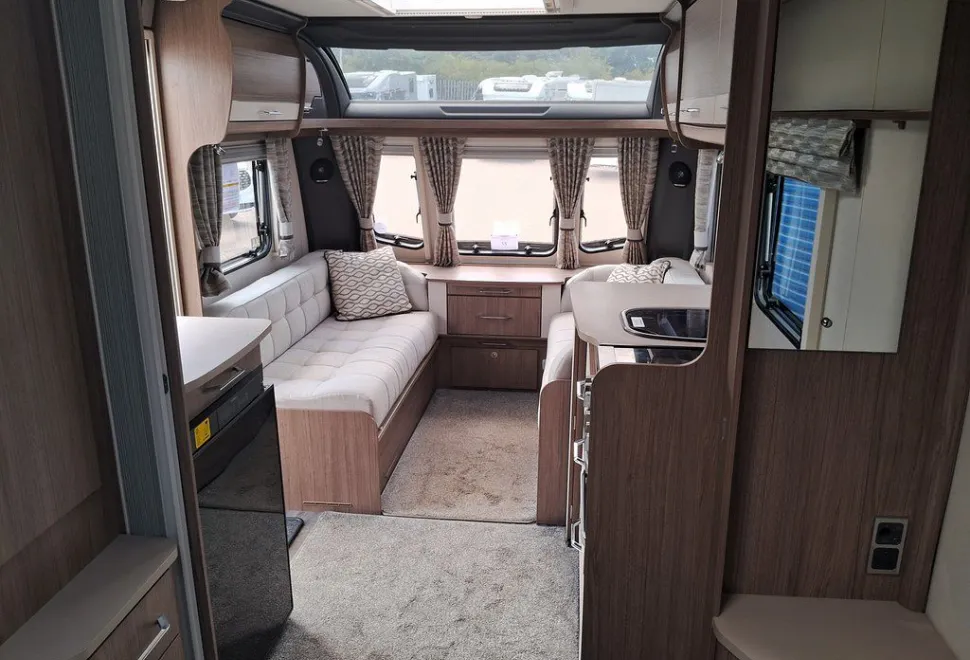 COACHMAN  VIP 575 