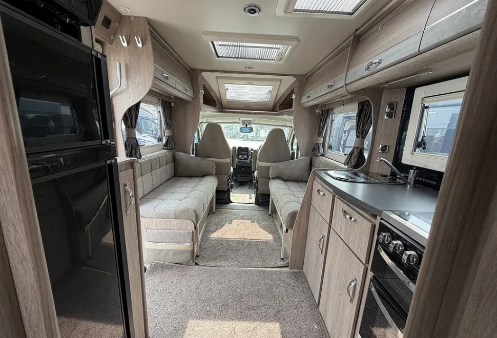 AUTO SLEEPERS  CORINIUM DUO 2025-09-01