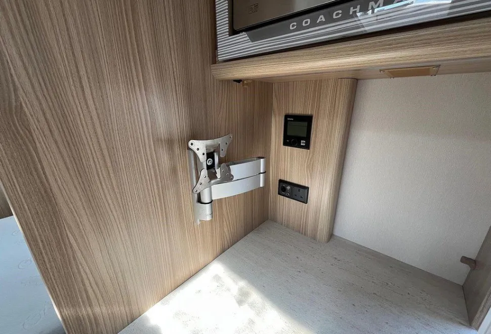 COACHMAN  VISION 575 2017-04-28