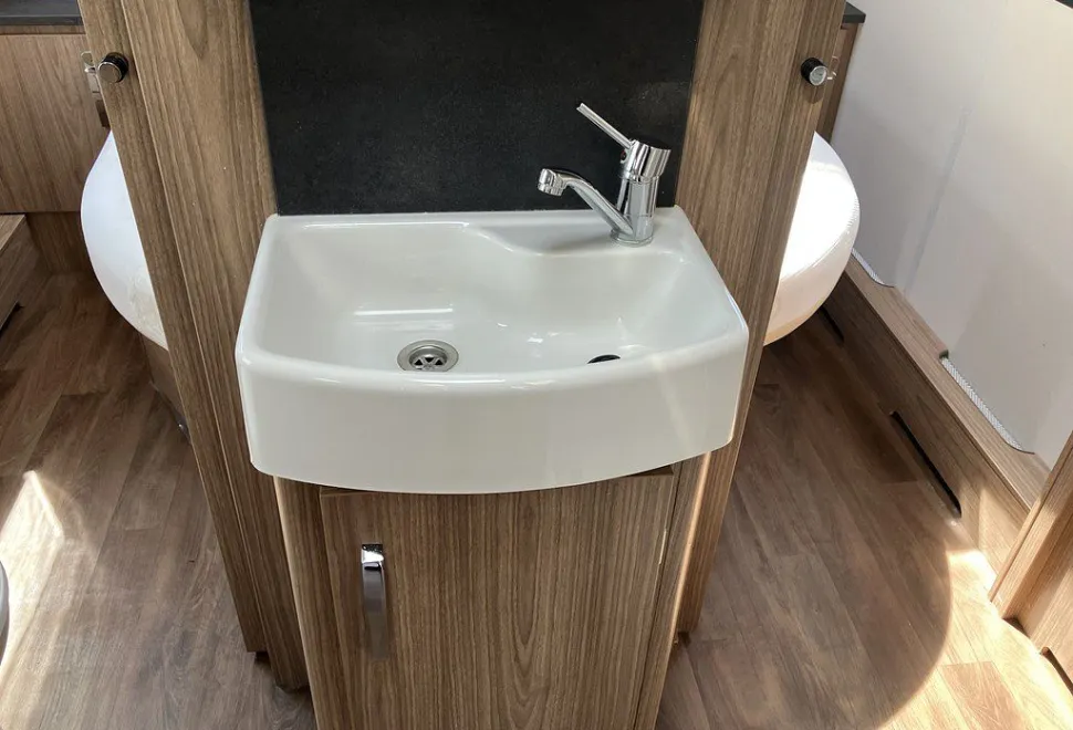 COACHMAN  LASER 650/4 