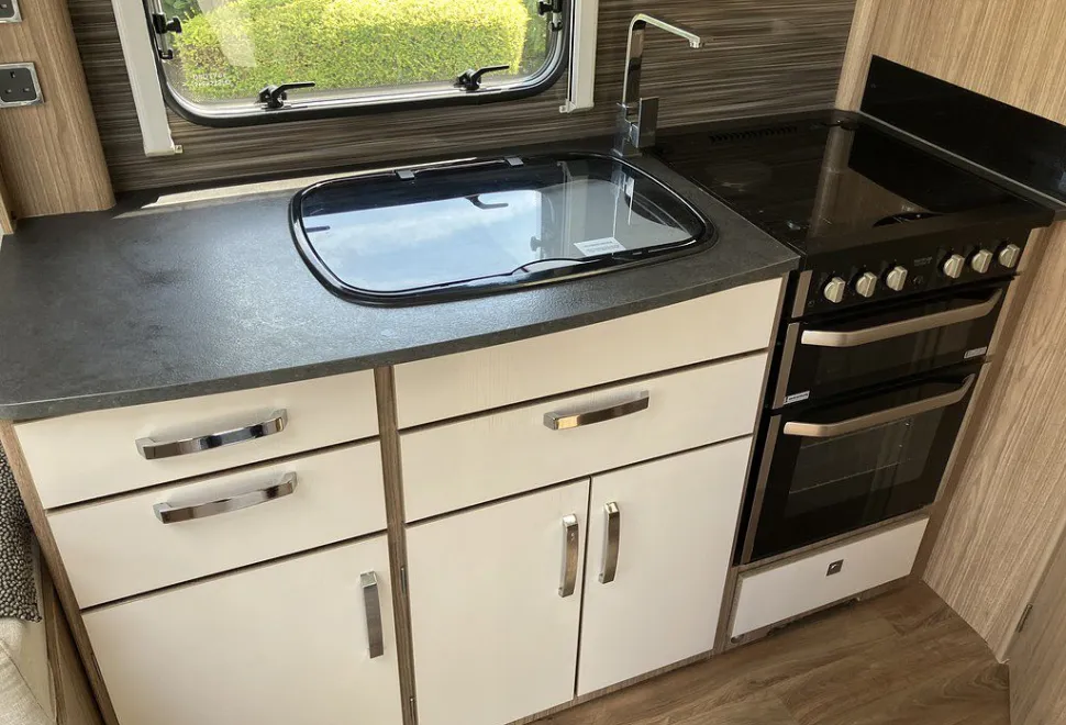 COACHMAN  LASER 650/4 