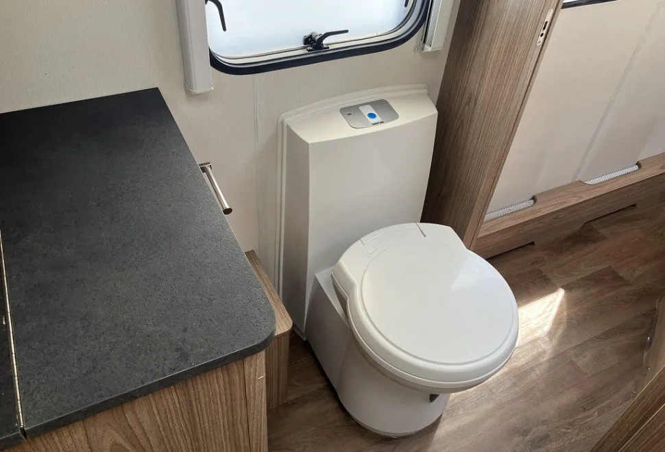 COACHMAN  LASER 650/4 