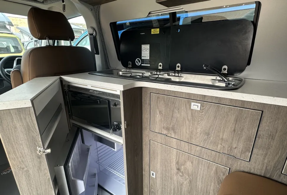 Hillside Leisure Campervans  Hillside Birchover VW T6.1 