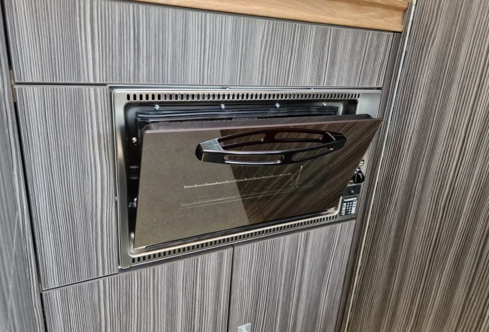 Hillside Leisure Campervans   MAN TGE Hopton 600FL #11  