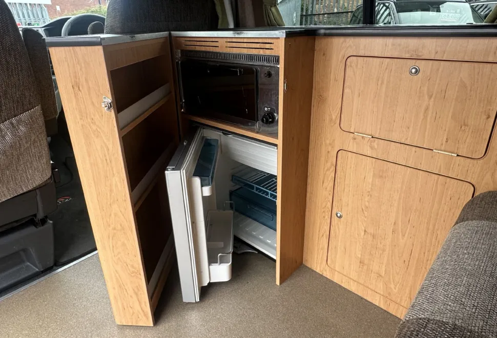 Hillside Leisure Campervans  Hillside Birchover VW T6 