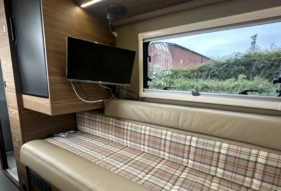 Hillside Leisure Campervans  VW Crafter Hopton 600RL 