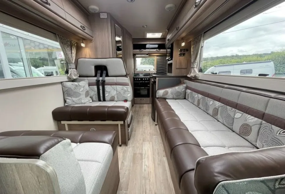 Auto-Sleepers  Bourton LT 2022
