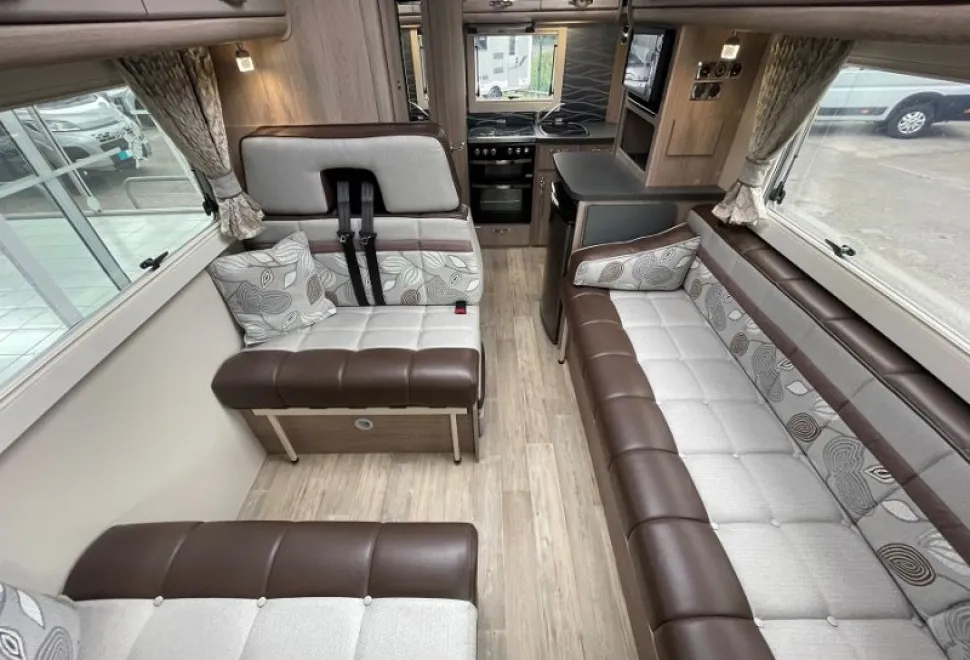 Auto-Sleepers  Bourton LT 2022