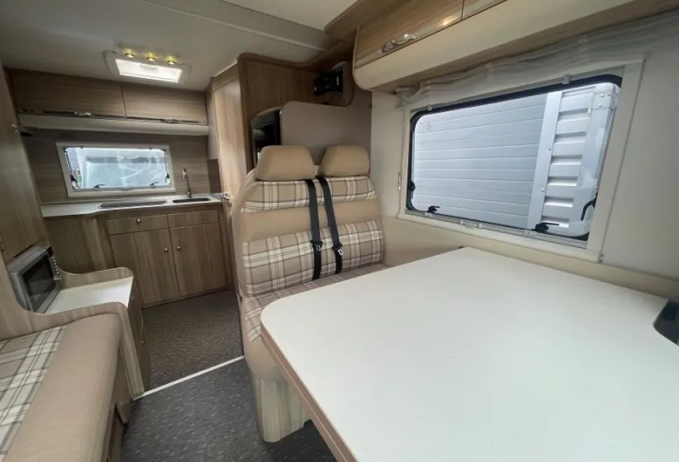 Adria  Matrix Axess M590 SG 2014
