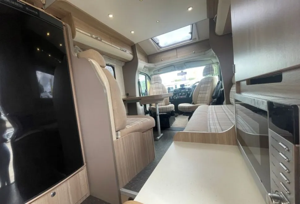 Adria  Matrix Axess M590 SG 2014