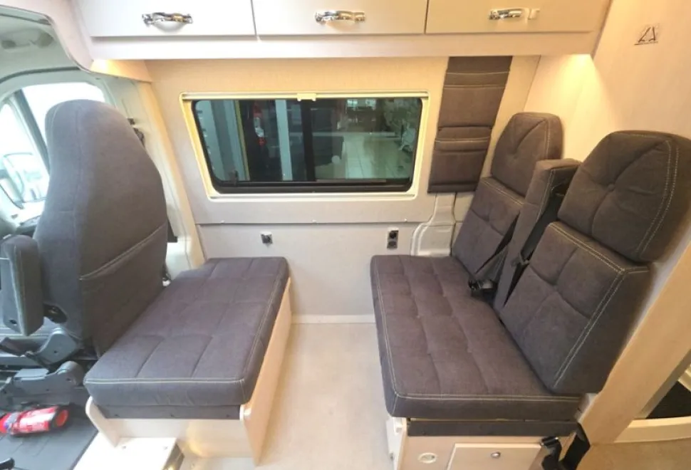 Auto-Sleepers  FG635 Active 2026