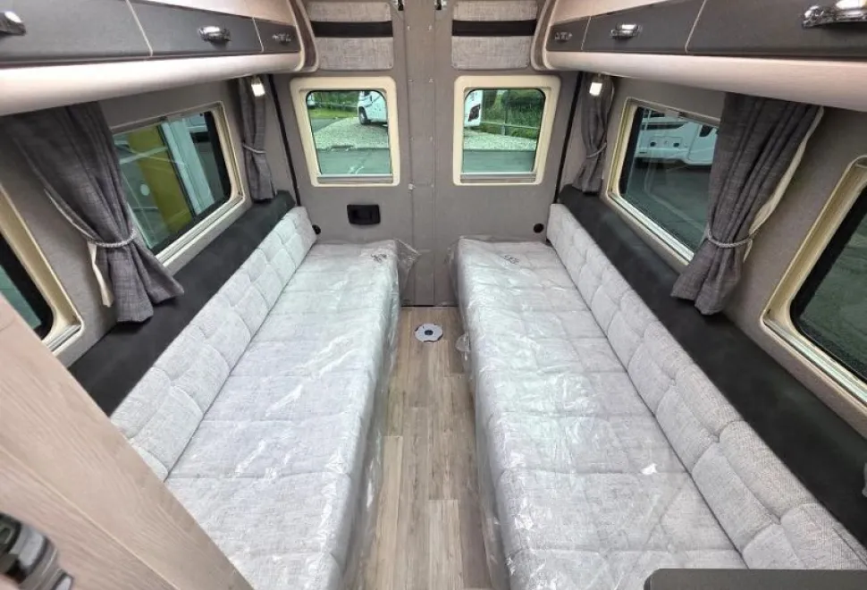 Auto-Sleepers  Warwick XL 2025