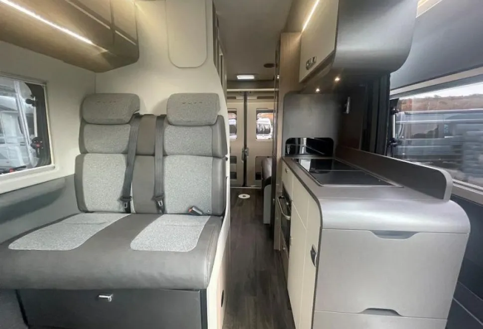 Swift  Carrera 244 2026