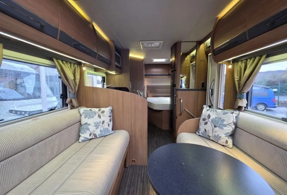 Auto-Trail  Tracker FB 2013