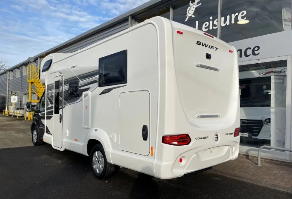 Swift  Voyager 494 