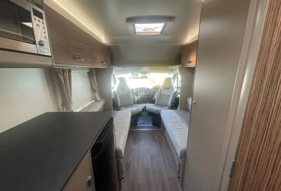 Swift  Edge 412 2021