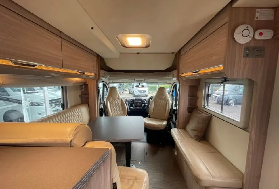 Burstner  Ixeo IT680G Auto 2019