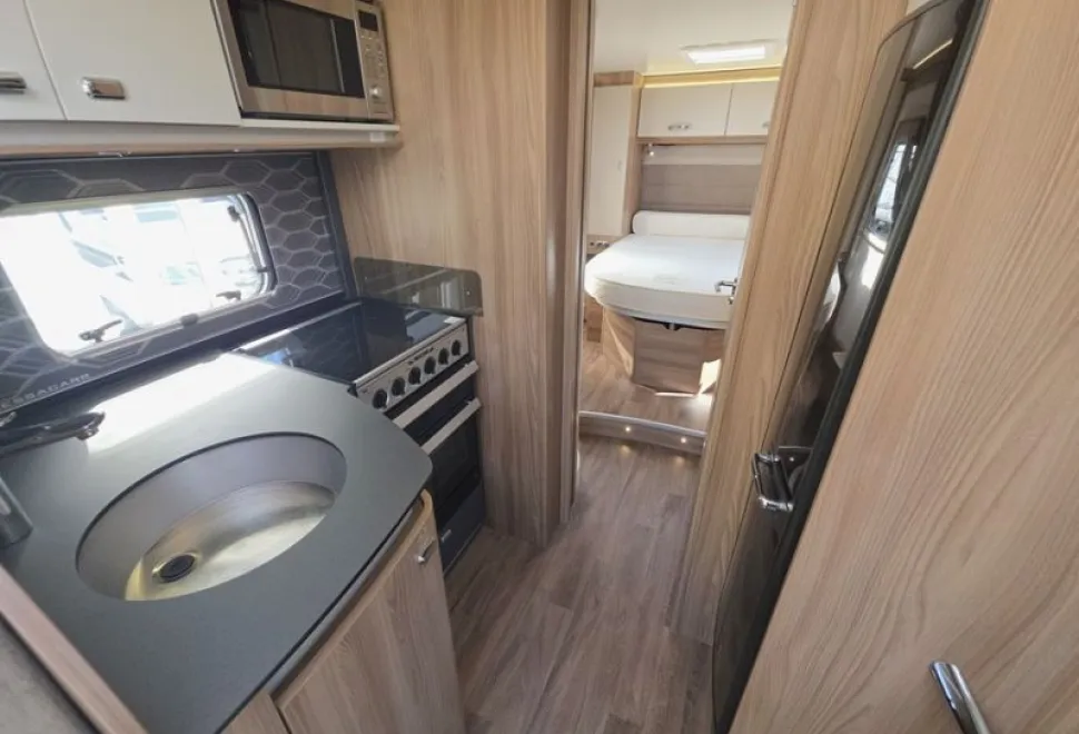 Swift  Bessacarr 599 2019