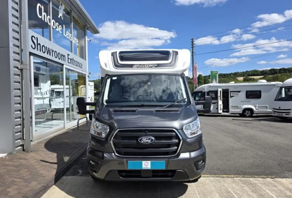 Swift  Voyager 594 2026