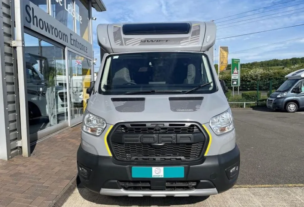 Swift  Trekker 594 2026