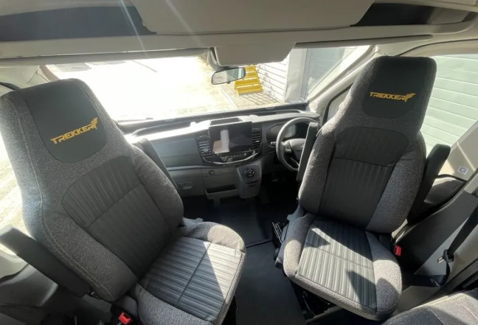 Swift  Trekker 594 2026