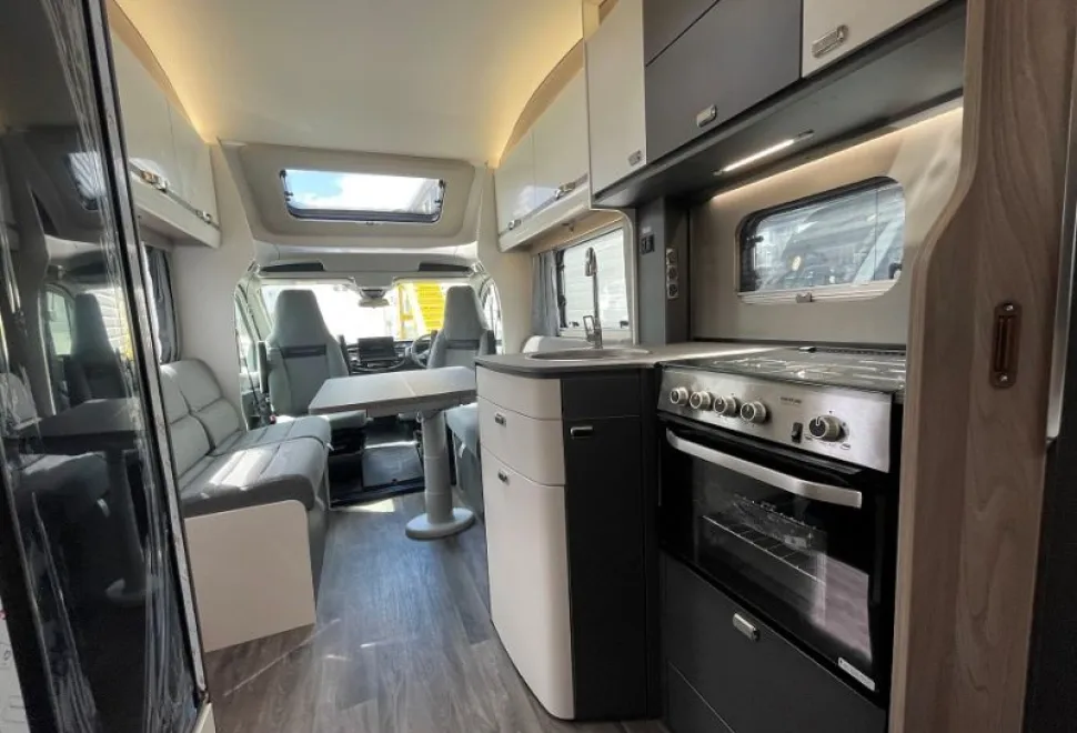 Swift  Voyager 564 2026
