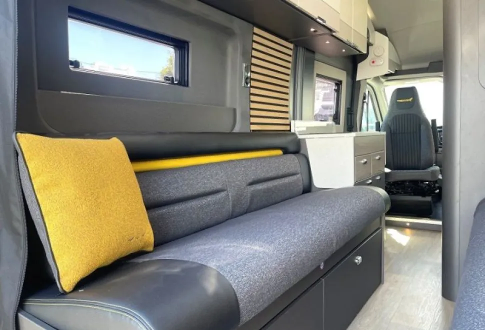 Swift  Trekker XLT 2026