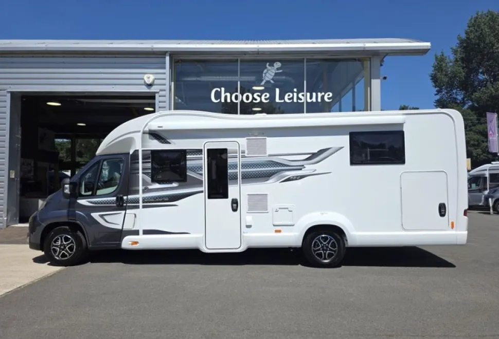 Swift  Escape 694 2026