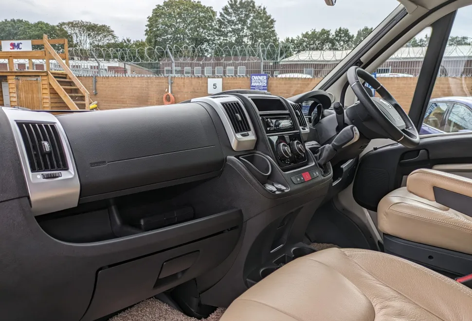 Burstner Ixeo TL 680 G - Automatic 2019