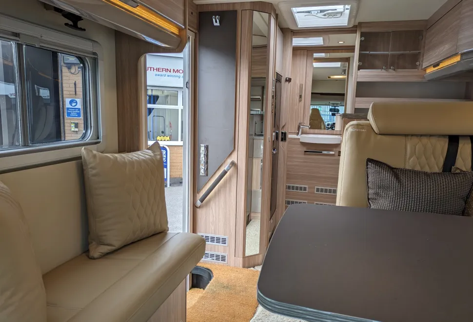 Burstner Ixeo TL 680 G - Automatic 2019