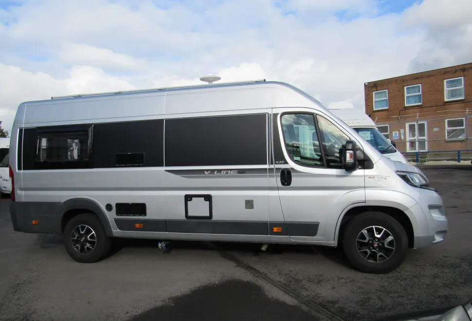 Auto-Trail V-Line 635 SE  - Manual 2018
